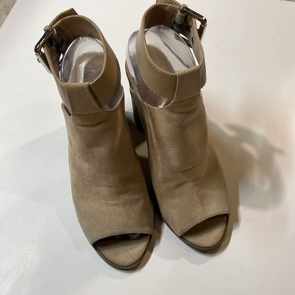 Indigo Rd Womens Tan Microsuede Open Toe Bootie Sz 7.5 - Picture 2 of 9